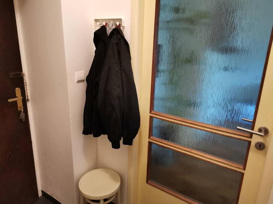 Cozy Studio In The City Centre Near Train Station Братислава Екстер'єр фото
