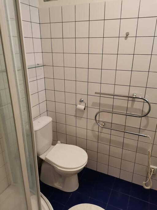 Cozy Studio In The City Centre Near Train Station Братислава Екстер'єр фото
